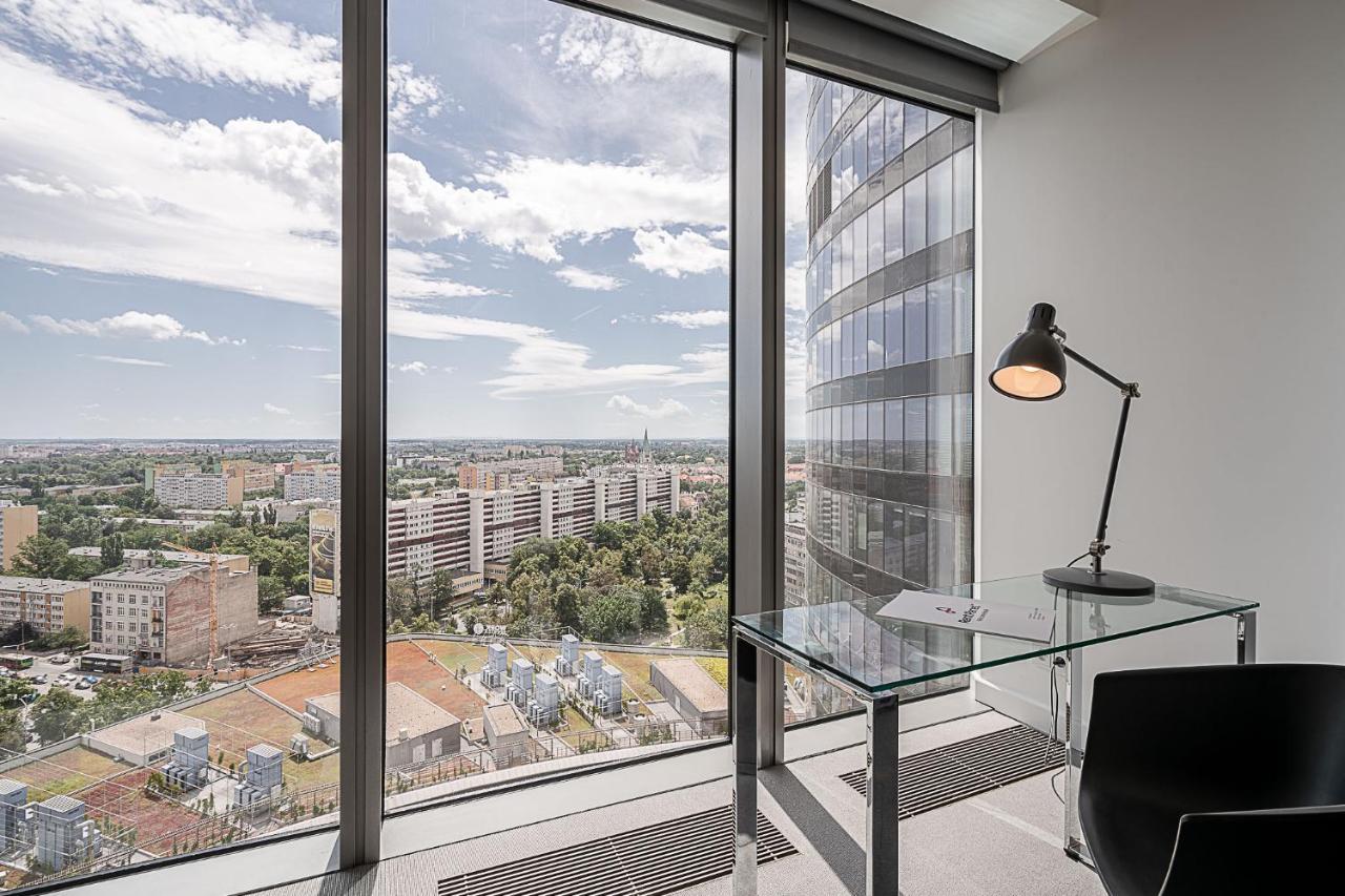 Rentplanet - Apartament Sky Tower Wrocław Extérieur photo